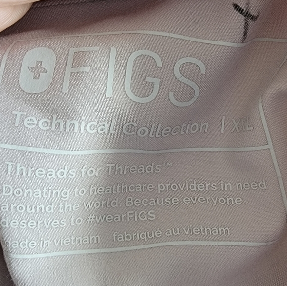 Figs Raphaela scrub top, XXL - Picture 6 of 7